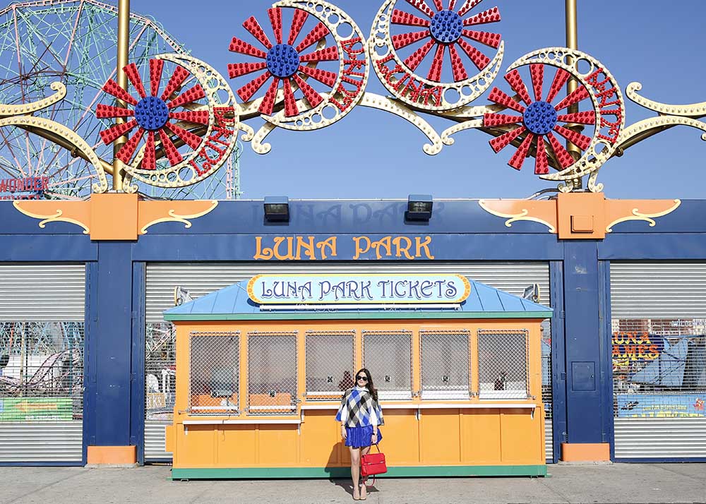 Coney Island Boardwalk Blogger