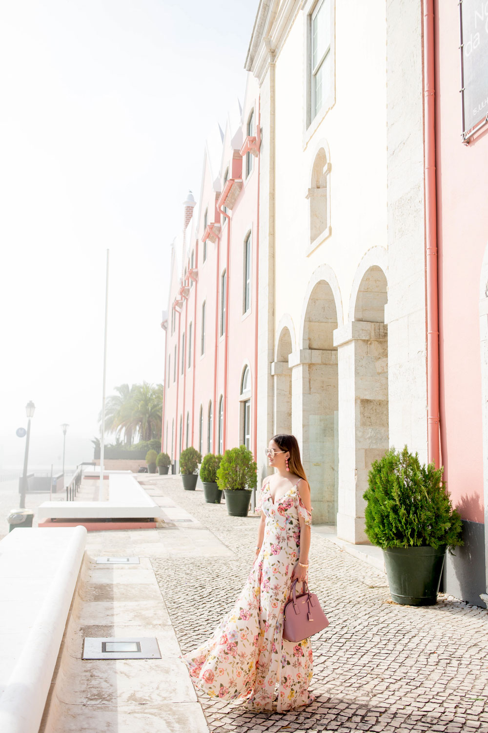 Jennifer Lake Floral Dress Portugal