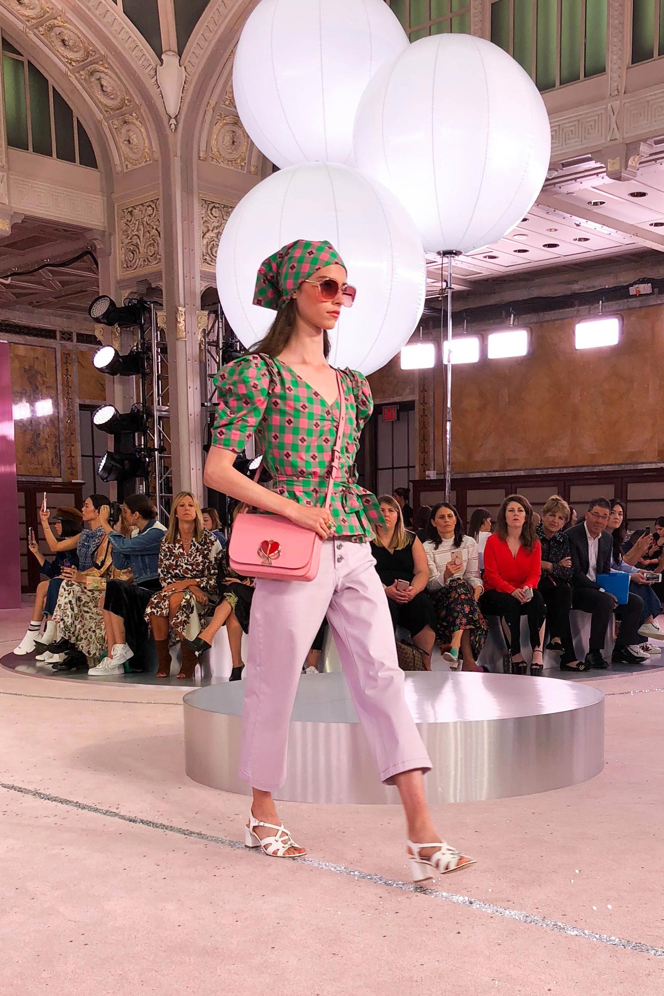 Kate Spade New York Resort 2020 Fashion Show in 2020, Kate spade bag, Kate  spade, Purses