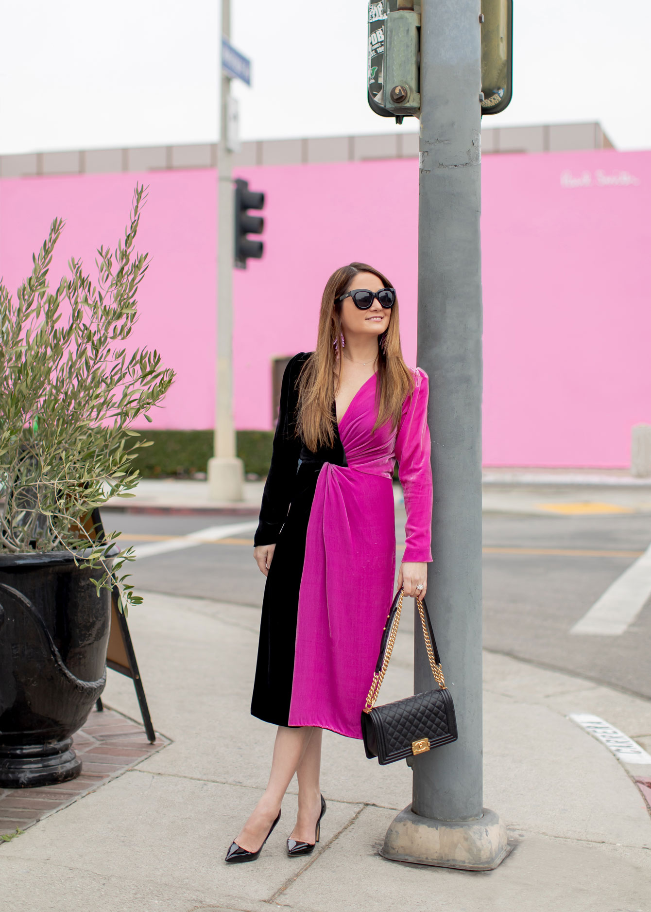 Los Angeles Blogger Pink Wall