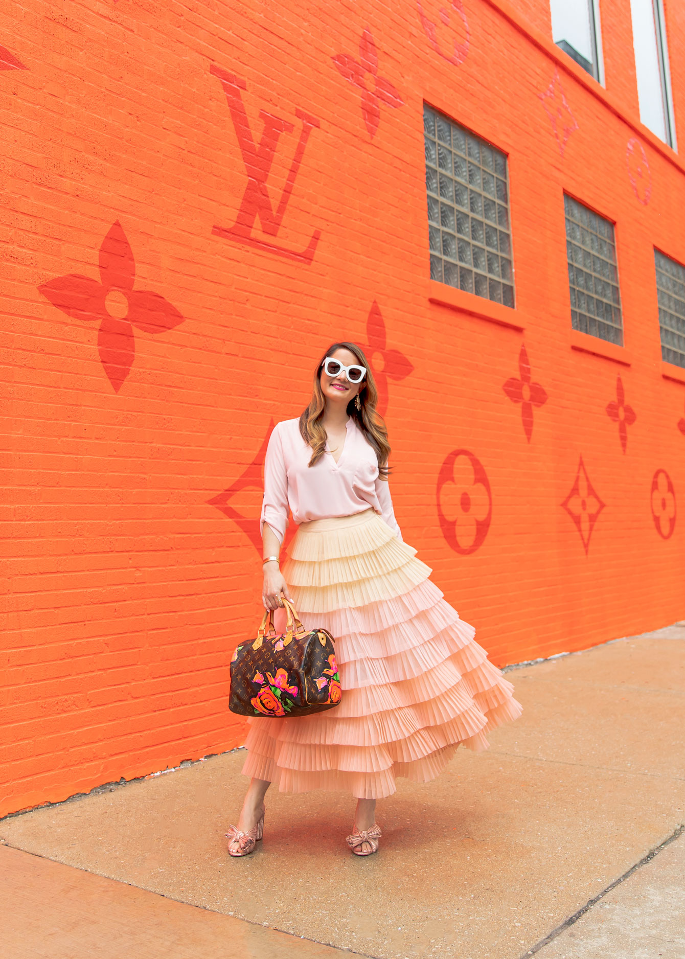 Jenn Lake | Chicago Fashion Blogger | Colorful Style | Street Art | Murals | Travel