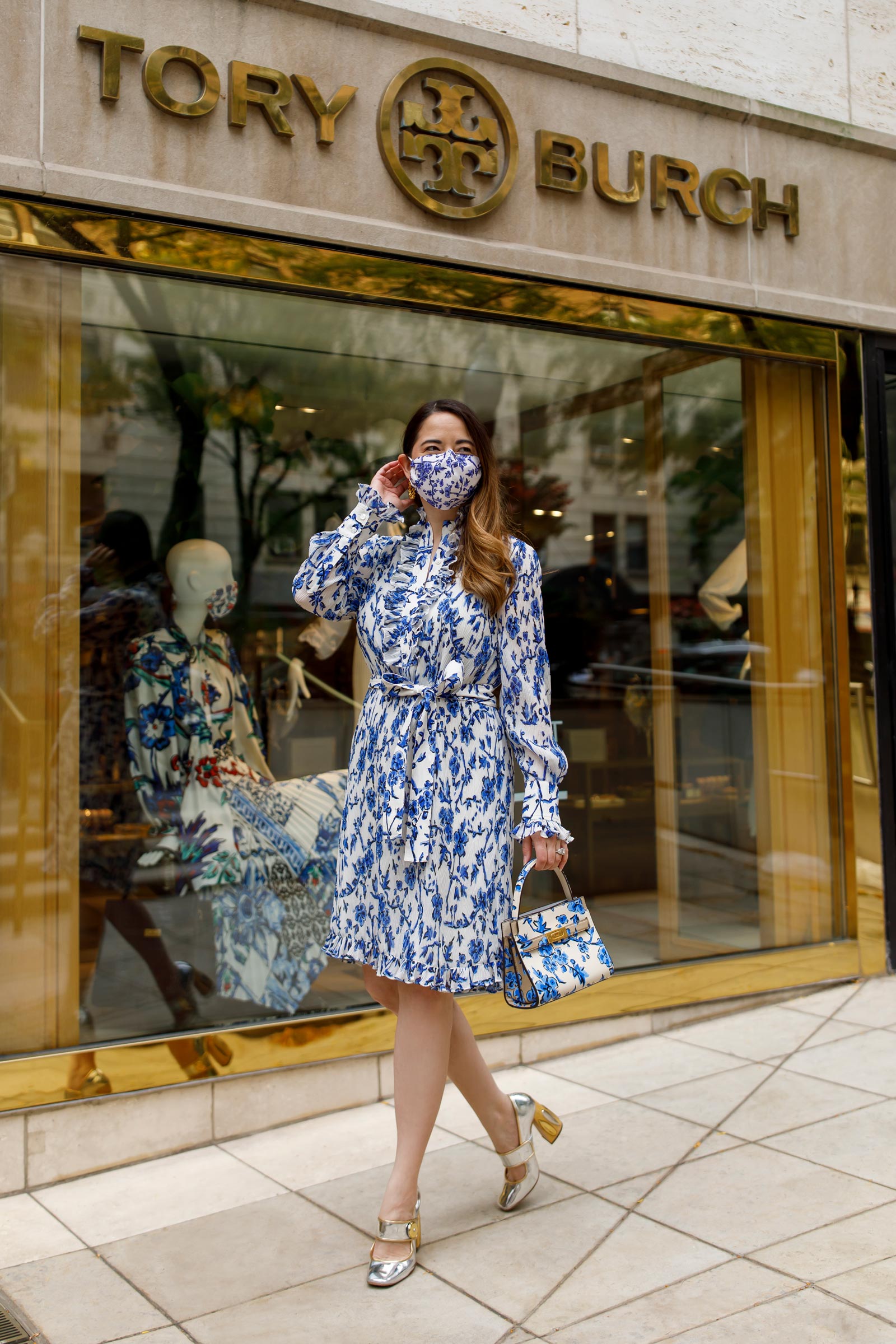 Jennifer Lake Tory Burch Chicago Store