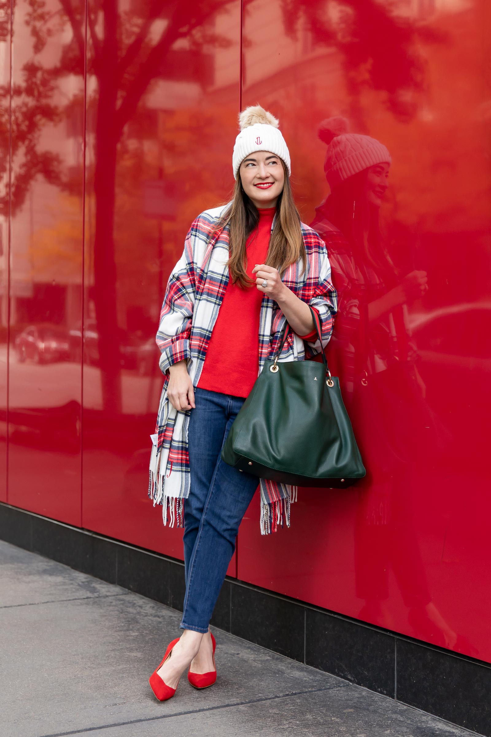 Jennifer Lake Mark Graham Cable Knit Pom Hat