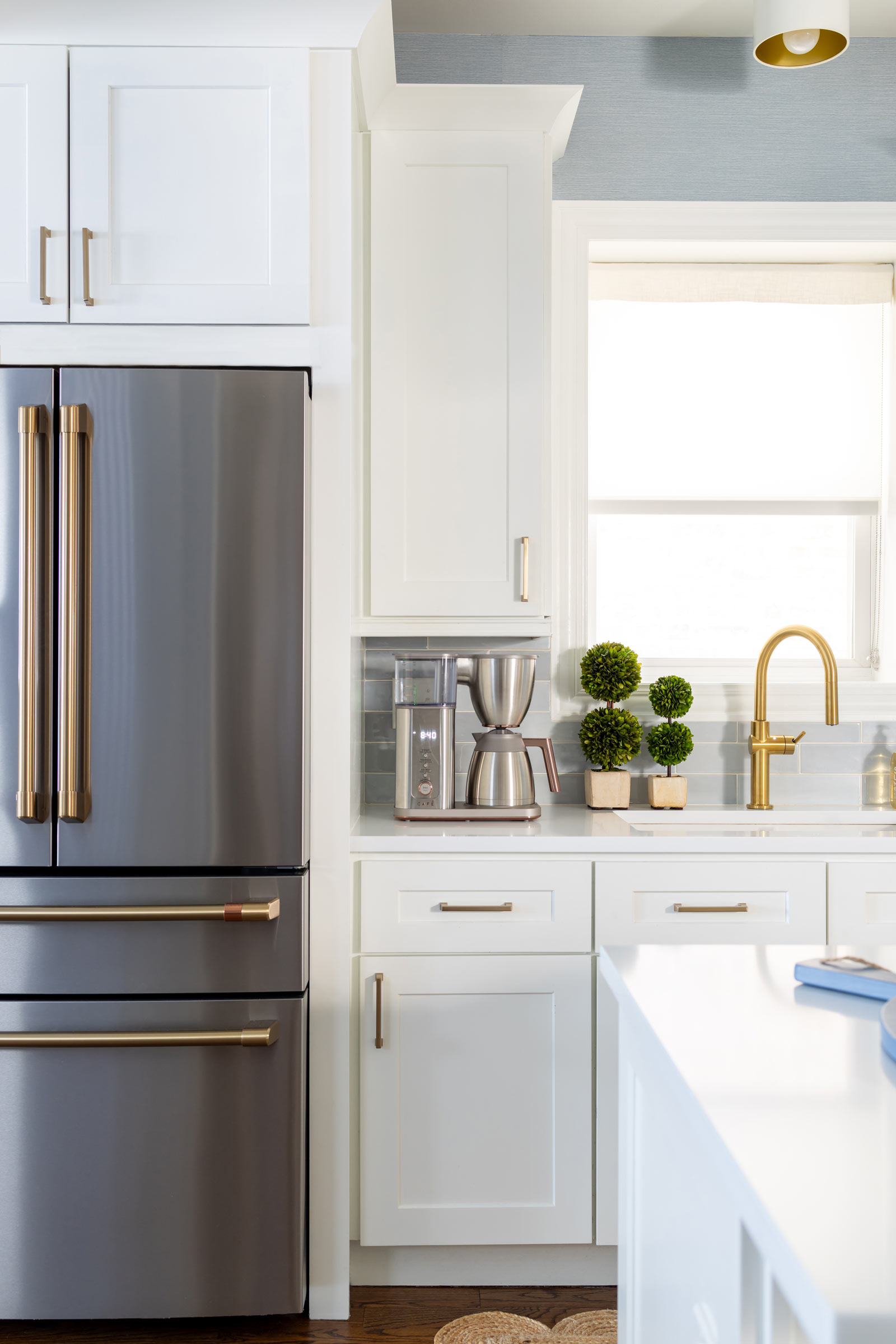 40 Gray Kitchens That Are Anything But Dull