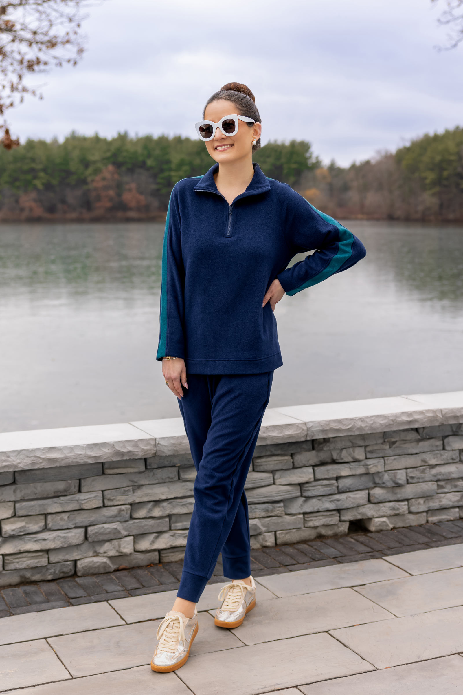 Jennifer Lake Cuddl Duds Navy Fleece Quarter Zip Joggers