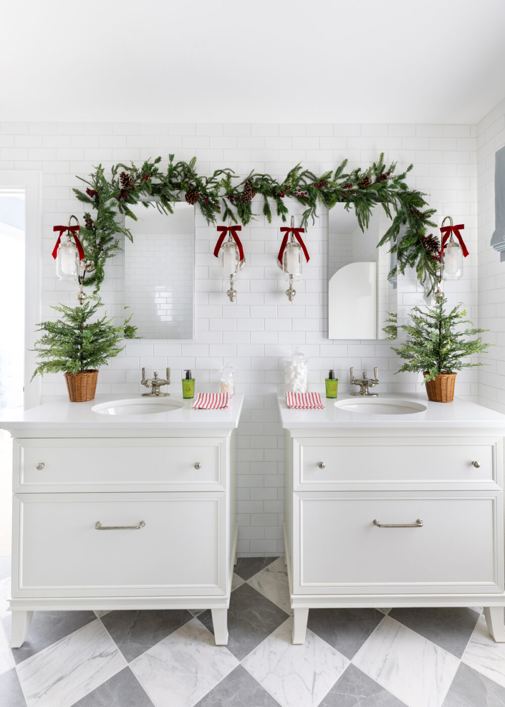 Coastal Holiday Decor Ideas